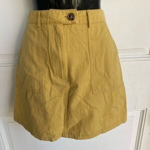 green/yellow skirt ‼️